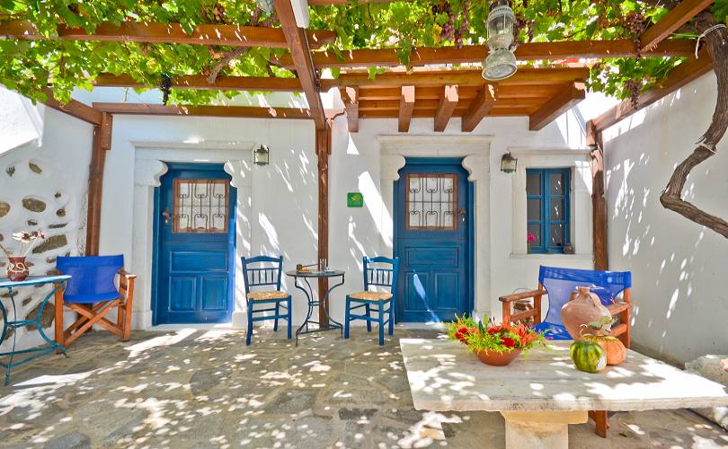 Venetiko Apartments in Old Naxos Town